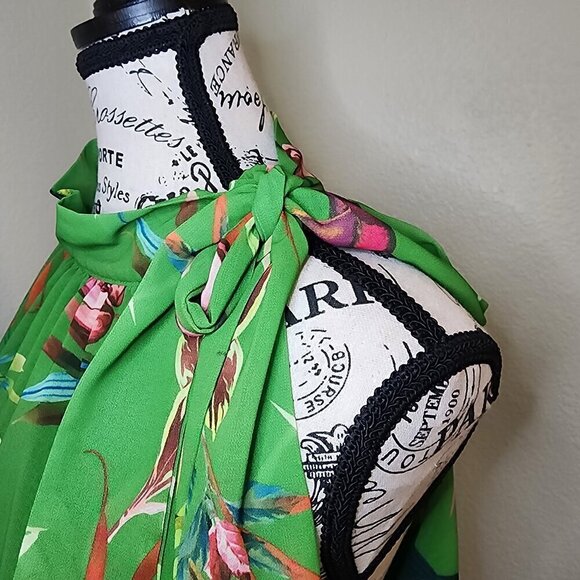 New York and Company Sweat Pea Floral Halter Blouse Size L - Picture 3 of 8